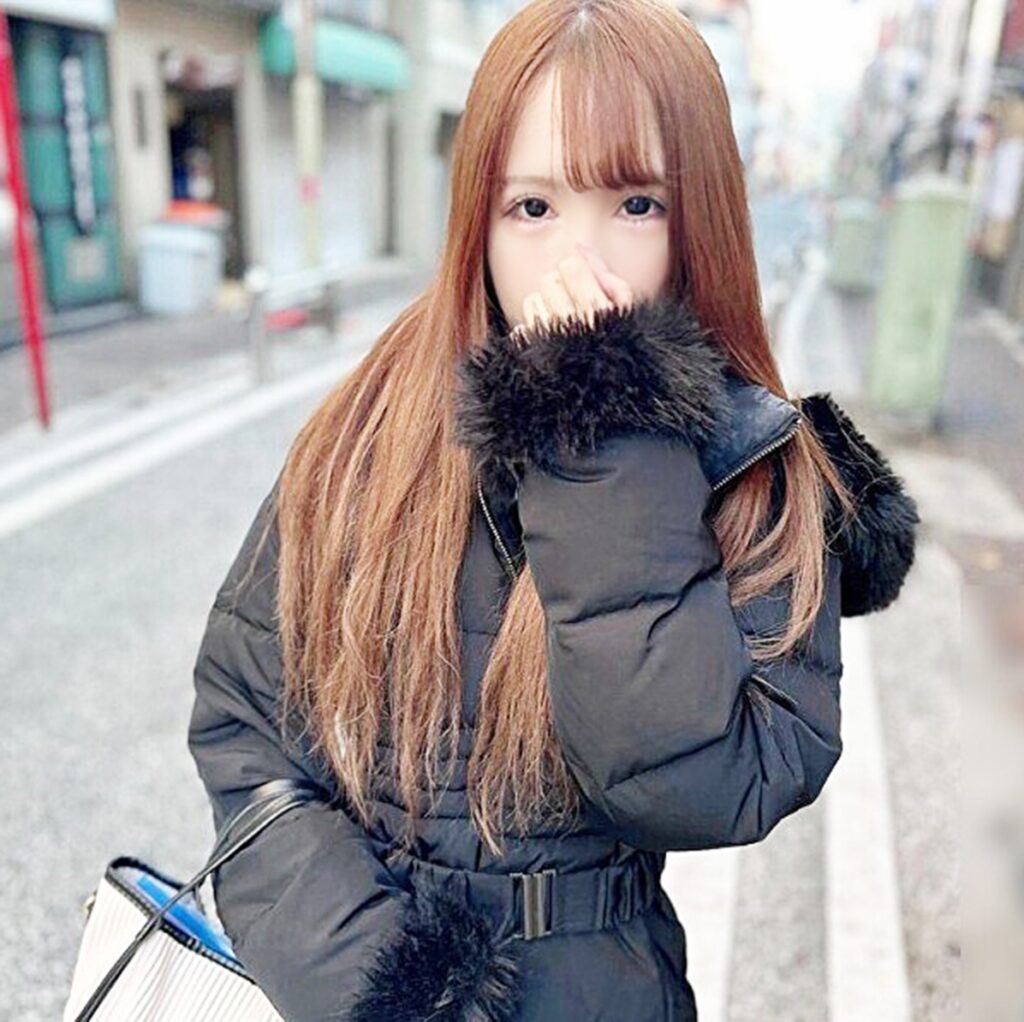 FC2-PPV-4633282 I approached a slender, beautiful first-year beauty consultant on the street and we went straight to a h