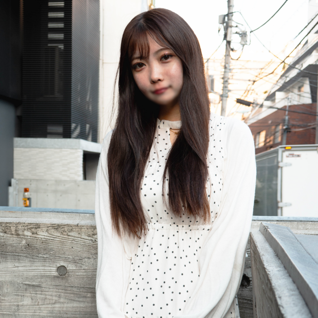 FC2-PPV-4686046 990pt until June 4th [First Shoot] Former underground idol beauty. Behind her glamorous facade lies a hi