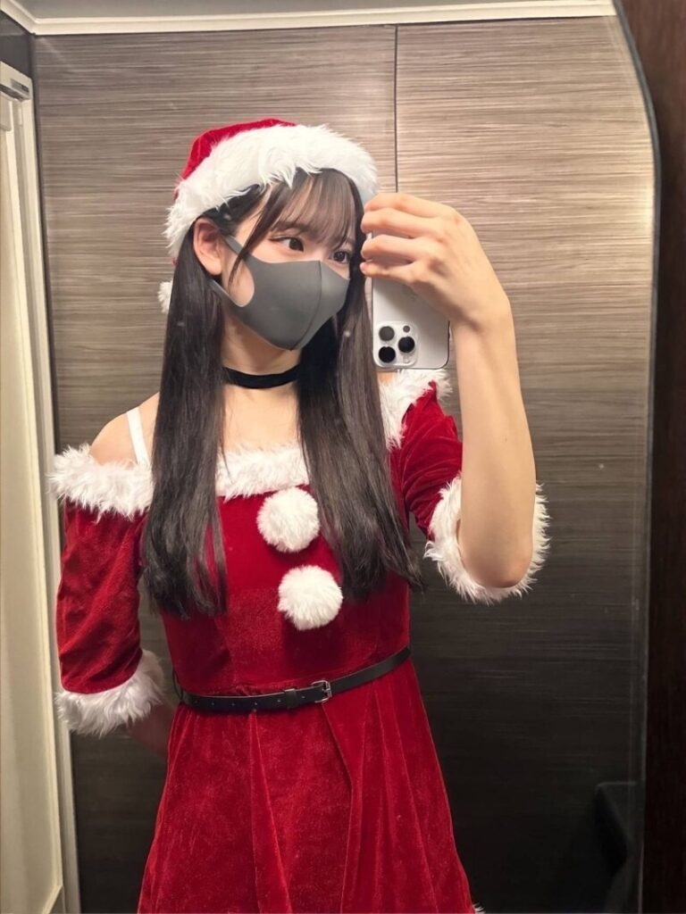FC2-PPV-4848775 [The most miraculous beauty in history has arrived!] F-cup Yua-chan in a Santa costume gets a massive fa