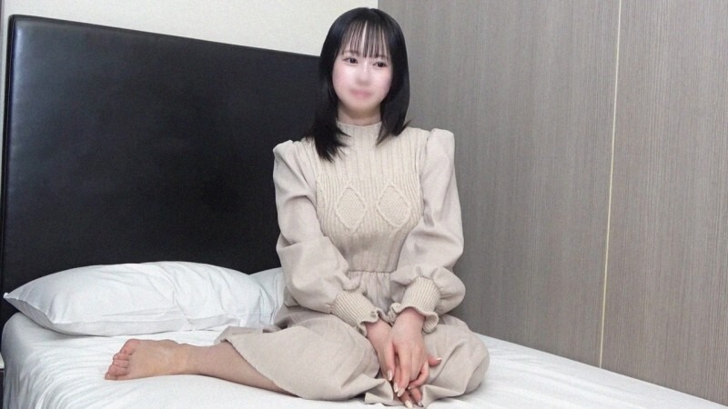 FC2-PPV-4847465 * Urgent! (Early purchase bonus) ** Saku “Big newcomer” shocks FC2 debut! . A serious beauty with a cool