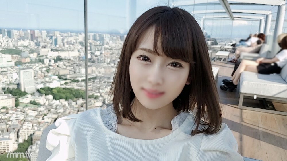 FC2-PPV-2183179 Face revealed!! Limited quantity! A long-awaited reunion with a beautiful girl I met by chance on the st