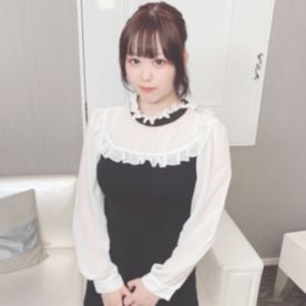 FC2 PPV 4744502 [Three Intense Shots] A former gravure idol with stunningly fair skin and large breasts. Her pale, trans